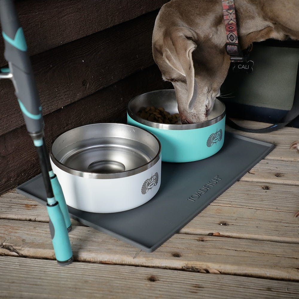 Schneidebrett und Dog Bowl Mat
